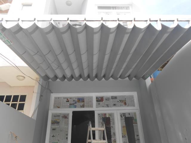 Bạt Che Nắng Mưa mái xếp lượn sóng